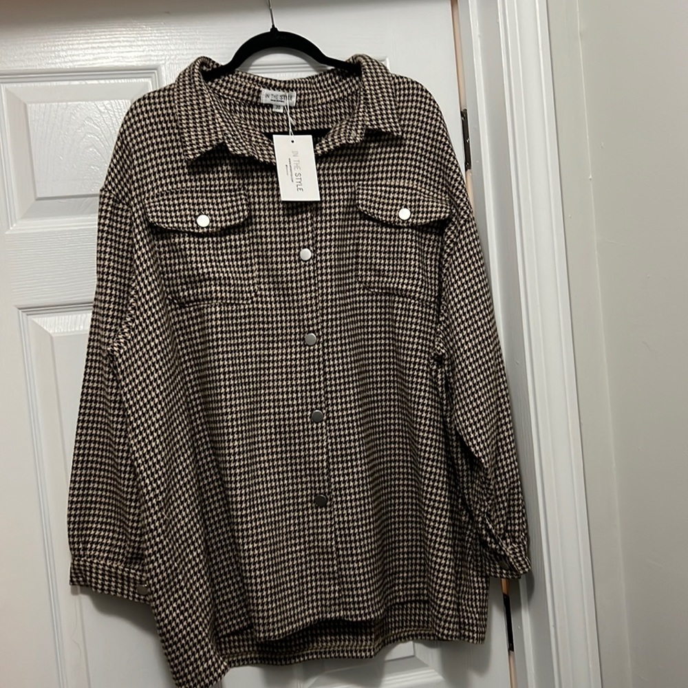 Womens shacket, cream and brown, never worn new w tags